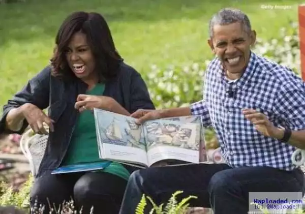 Photos: Barack & Michelle Obama make funny faces while reading a story to children
